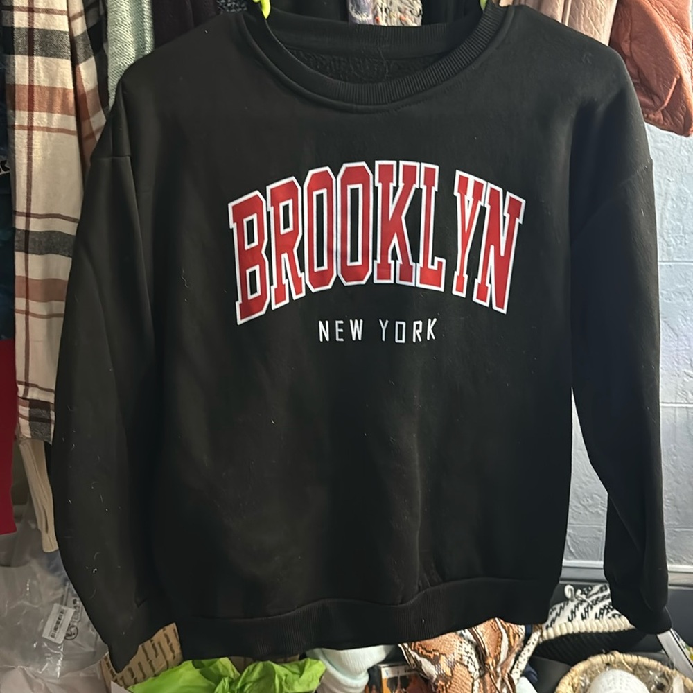 Super comfortable size medium Brooklyn, New York sweatshirt✨❤️